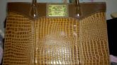 BOLSA CARMIM EM COURO DE JACARÉ LEGITIMO